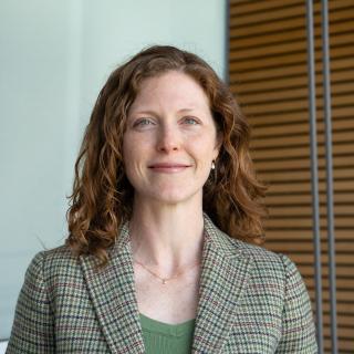 Lisa Frazier Headshot